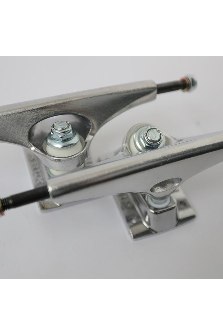 Krux Trucks K5 Polished Standard 8.25"