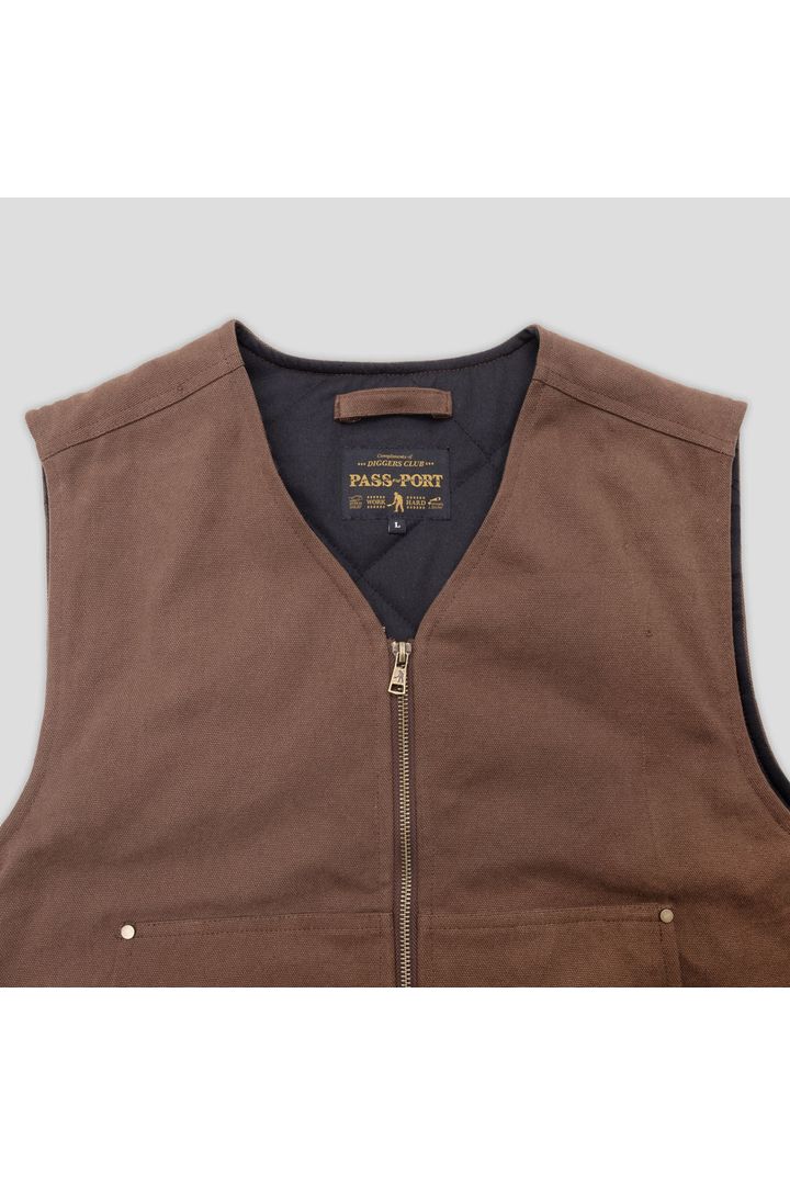 Passport Diggers Club Vest Mud