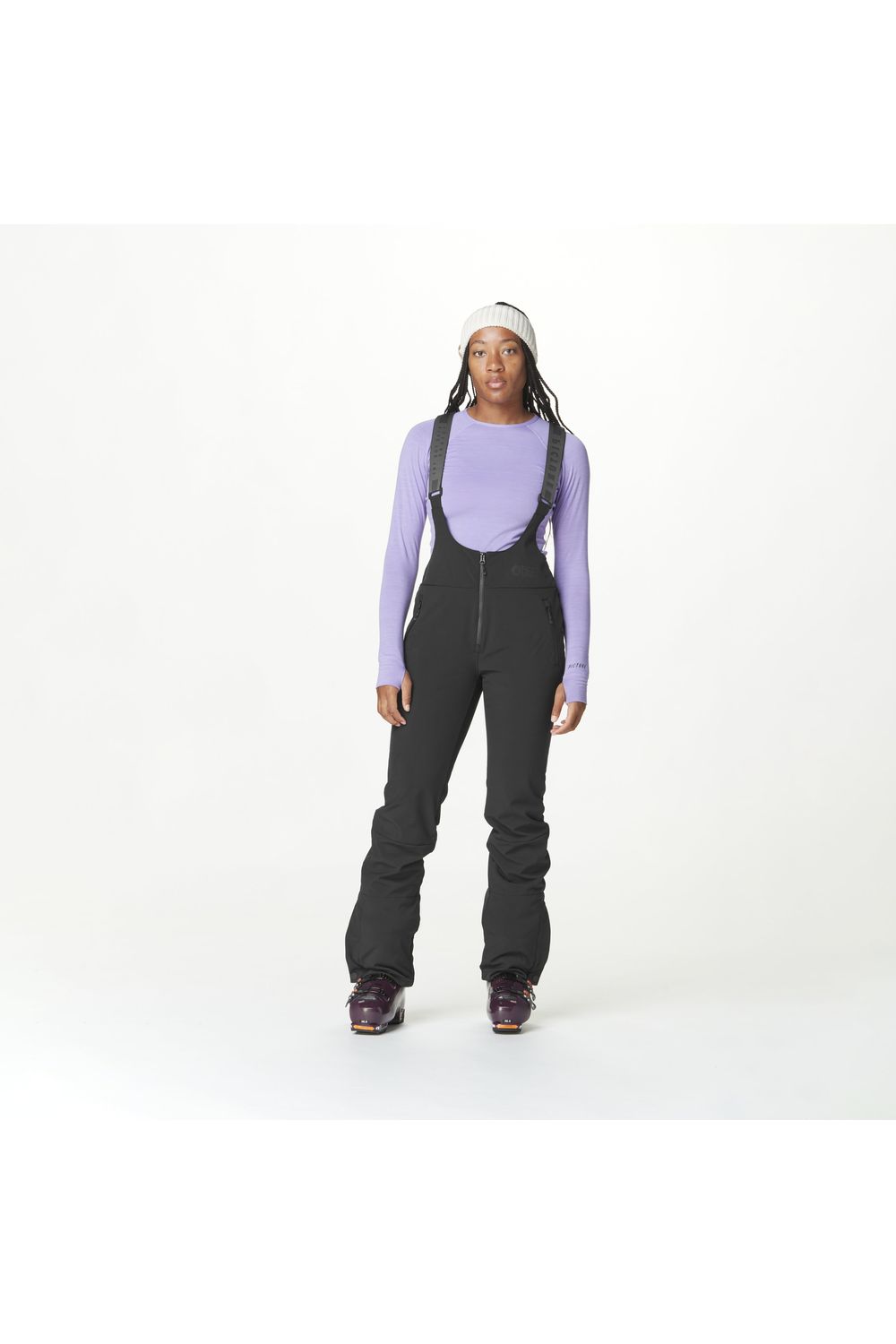 Picture Eyeri Bib Snow Pants Black from the front on a model