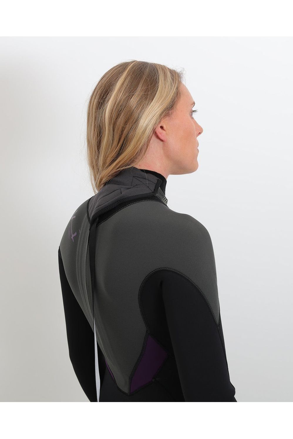 Tiki Ladies Tech 4/3 Wetsuit GBS - Back Zip - Black/Mulberry